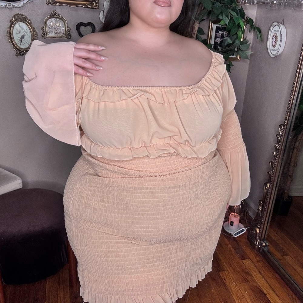 Chic Peach Off-Shoulder Ruffle Dress